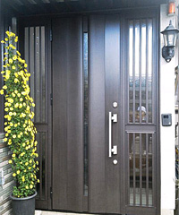 玄関ドアのリフォーム後